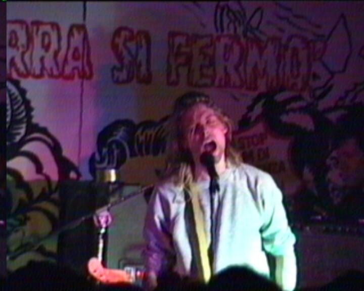 Immagine tratta dal video del concerto dei Nirvana ripreso da Gianni Mangione e Pietro Maggi. 1989